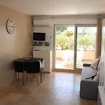 Appartement Avec Terrasse Port De Hyères