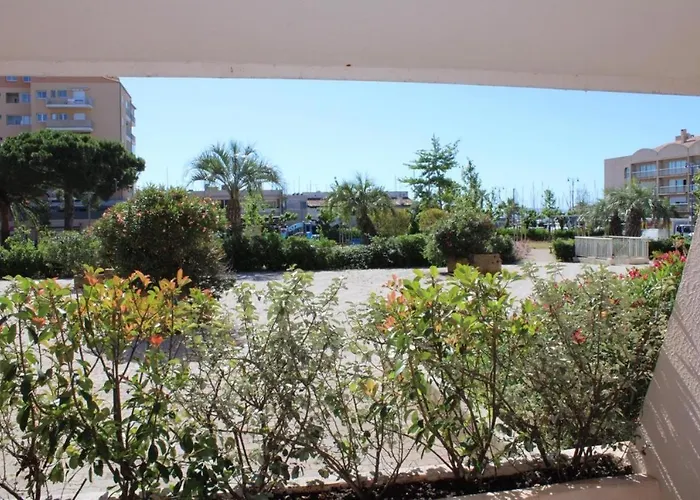 Avec Terrasse Port De *